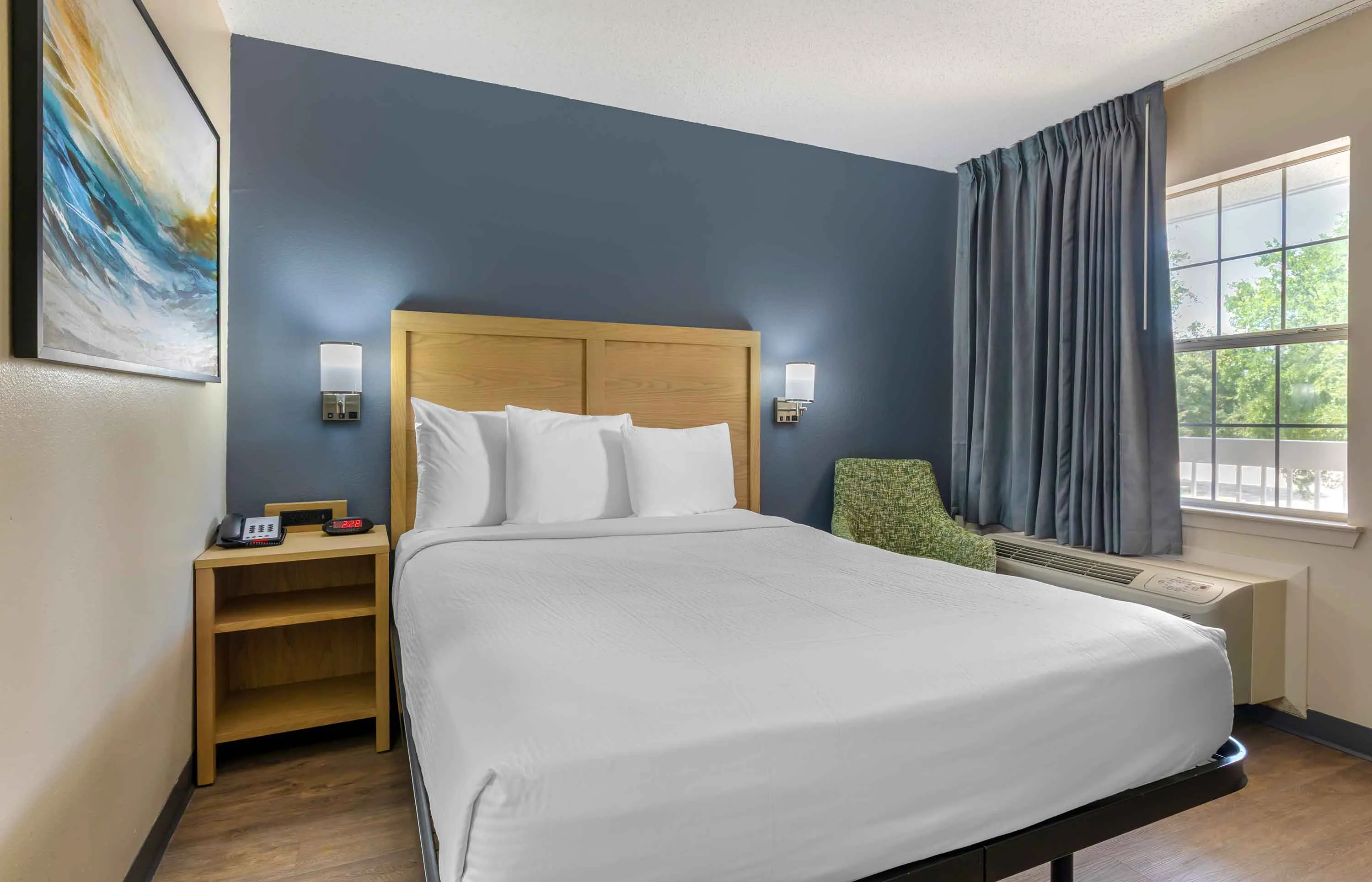 Studio Suite - 1 Queen Bed