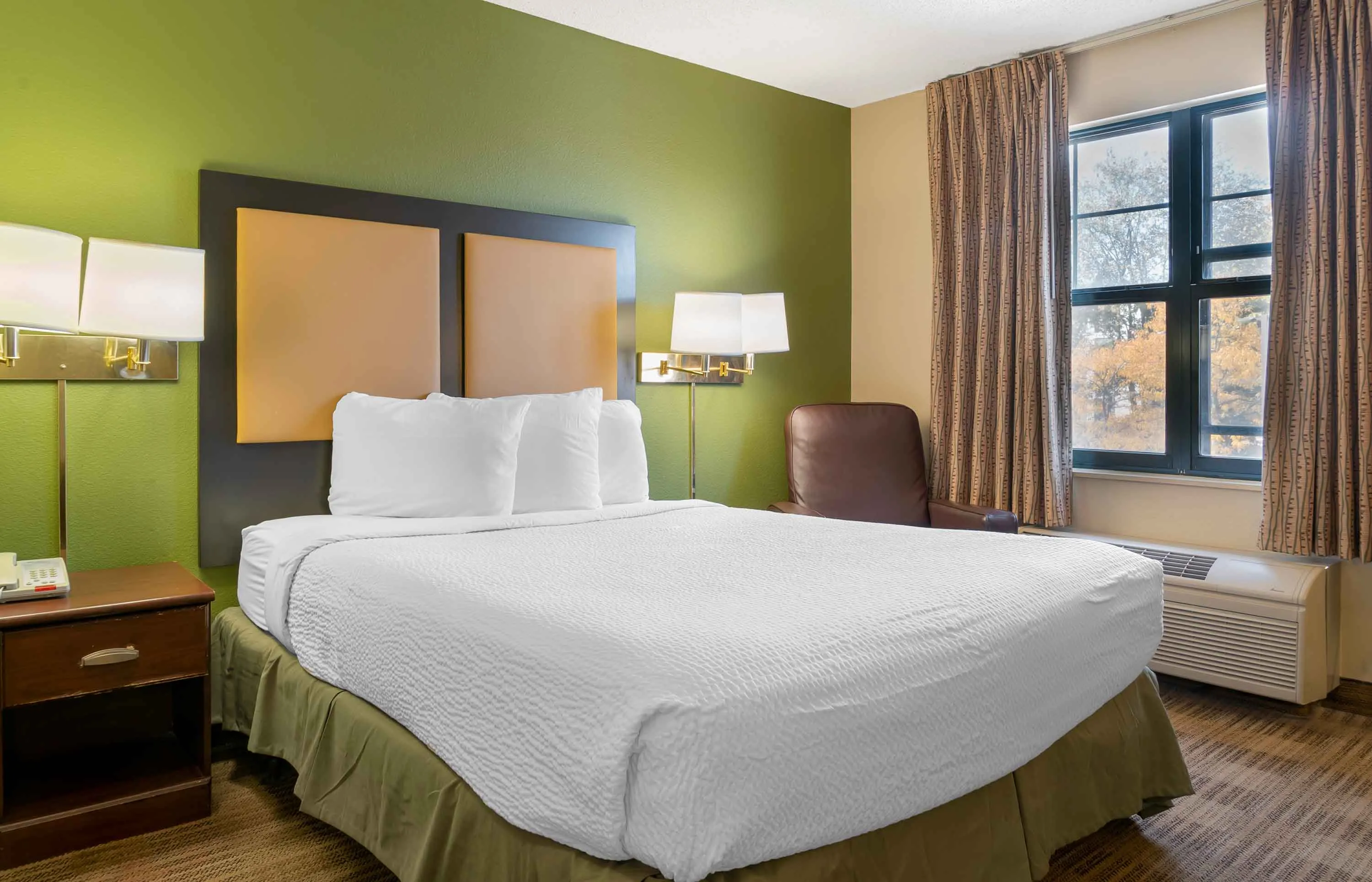 Studio Suite - 1 Queen Bed