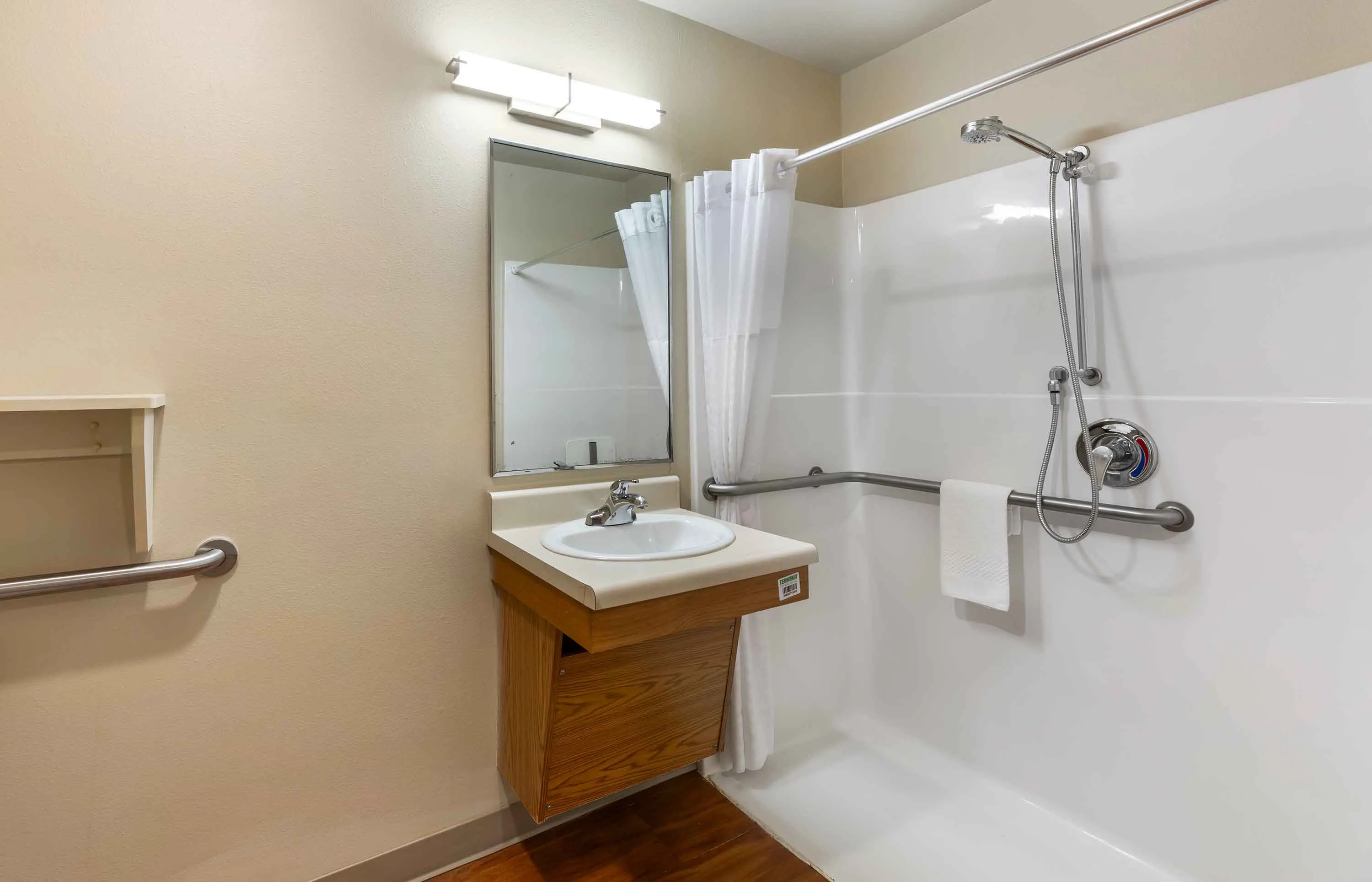 Studio Suite - 2 Full Beds