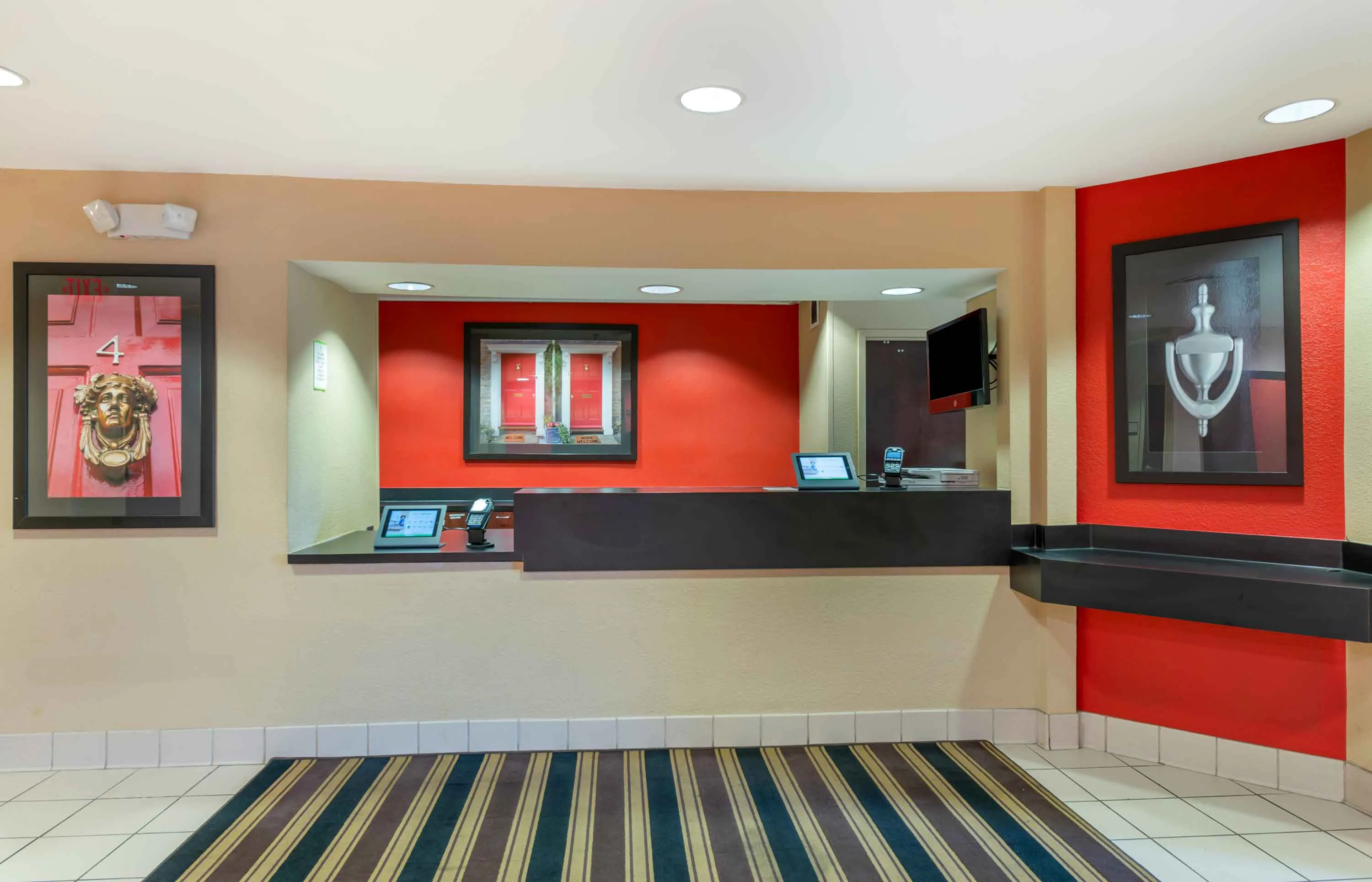 Lobby and Guest Check-in