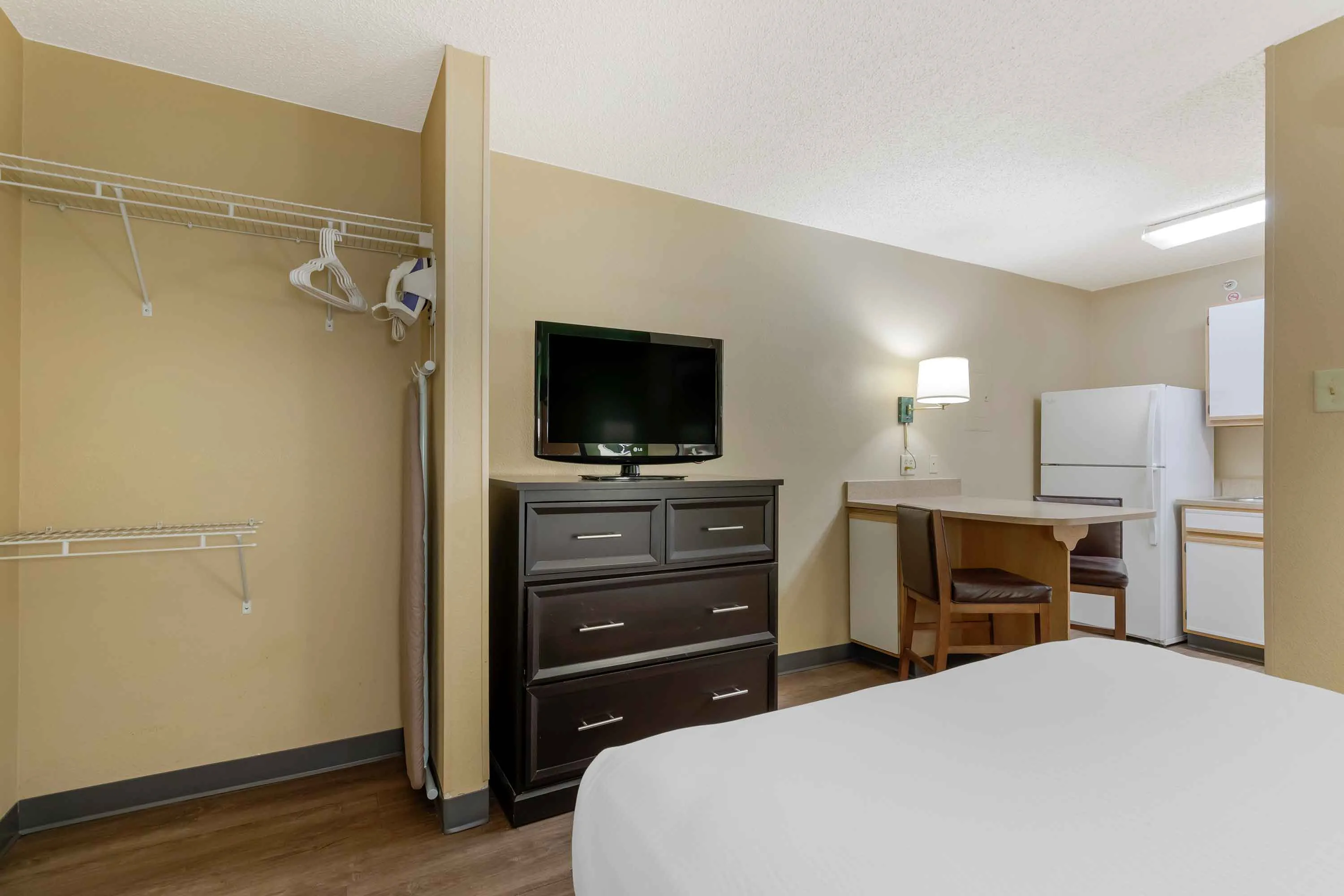 Studio Suite - 1 Queen Bed