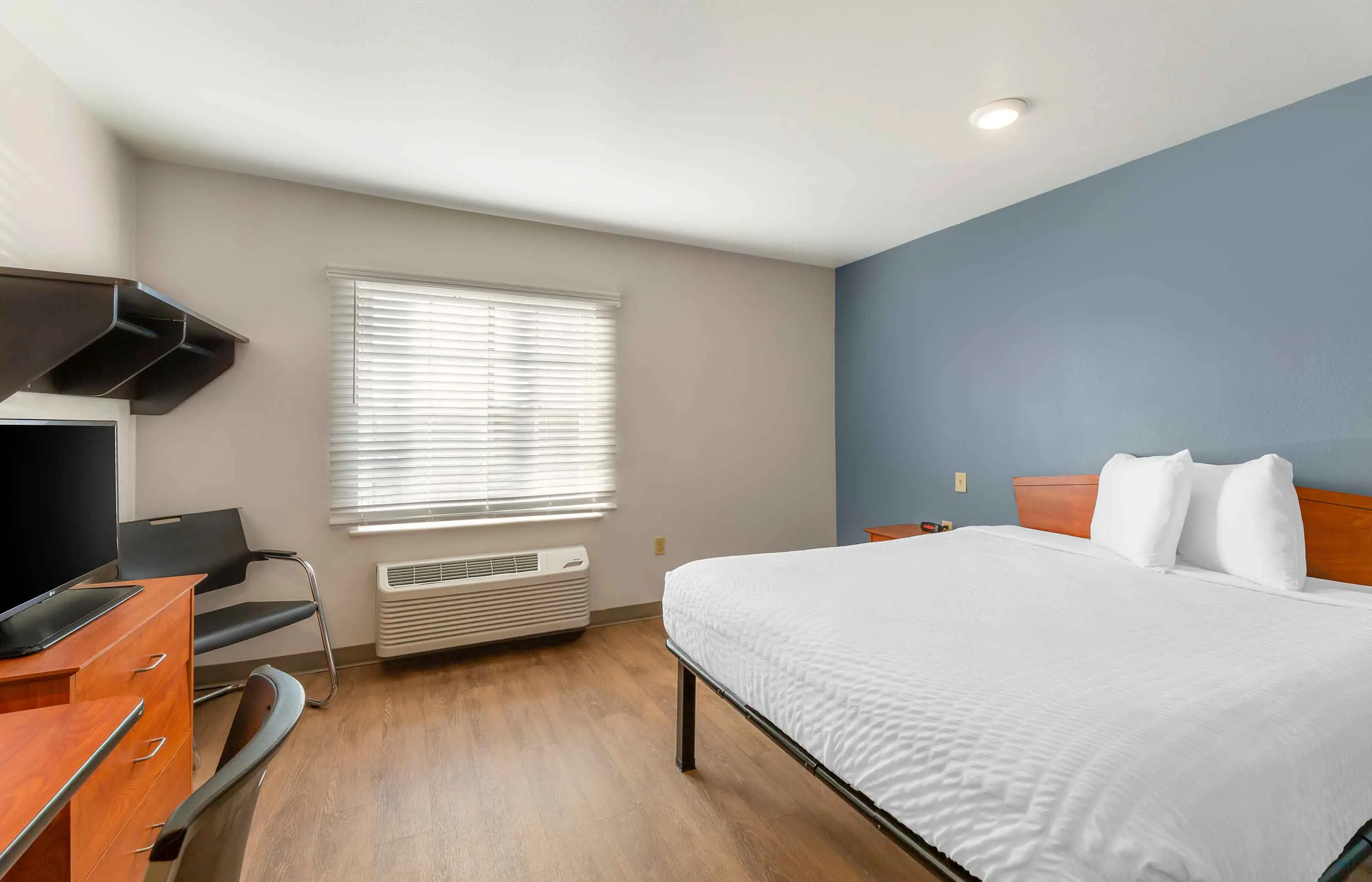Studio Suite - 1 Queen Bed