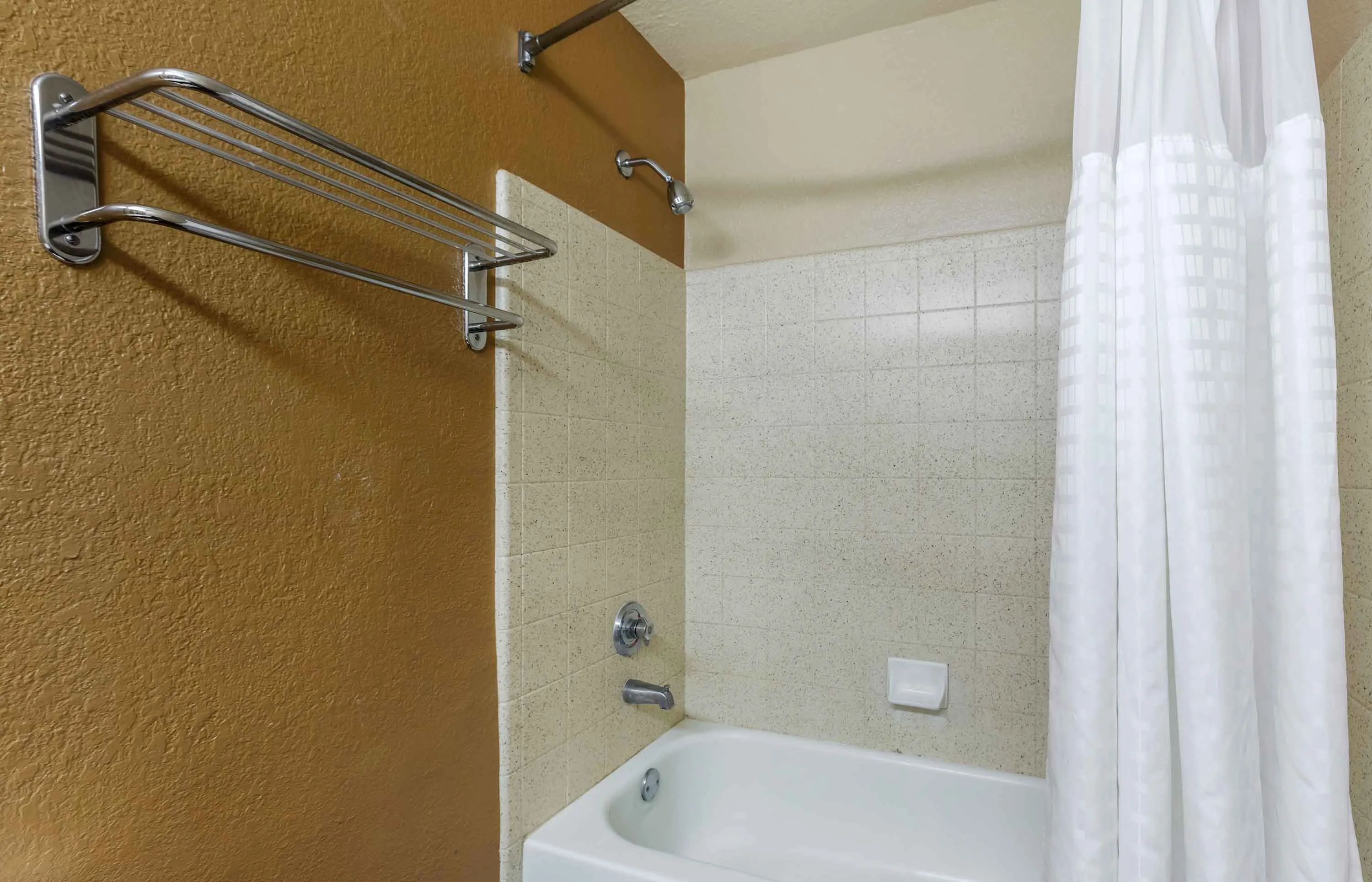 Studio Suite - 2 Full Beds