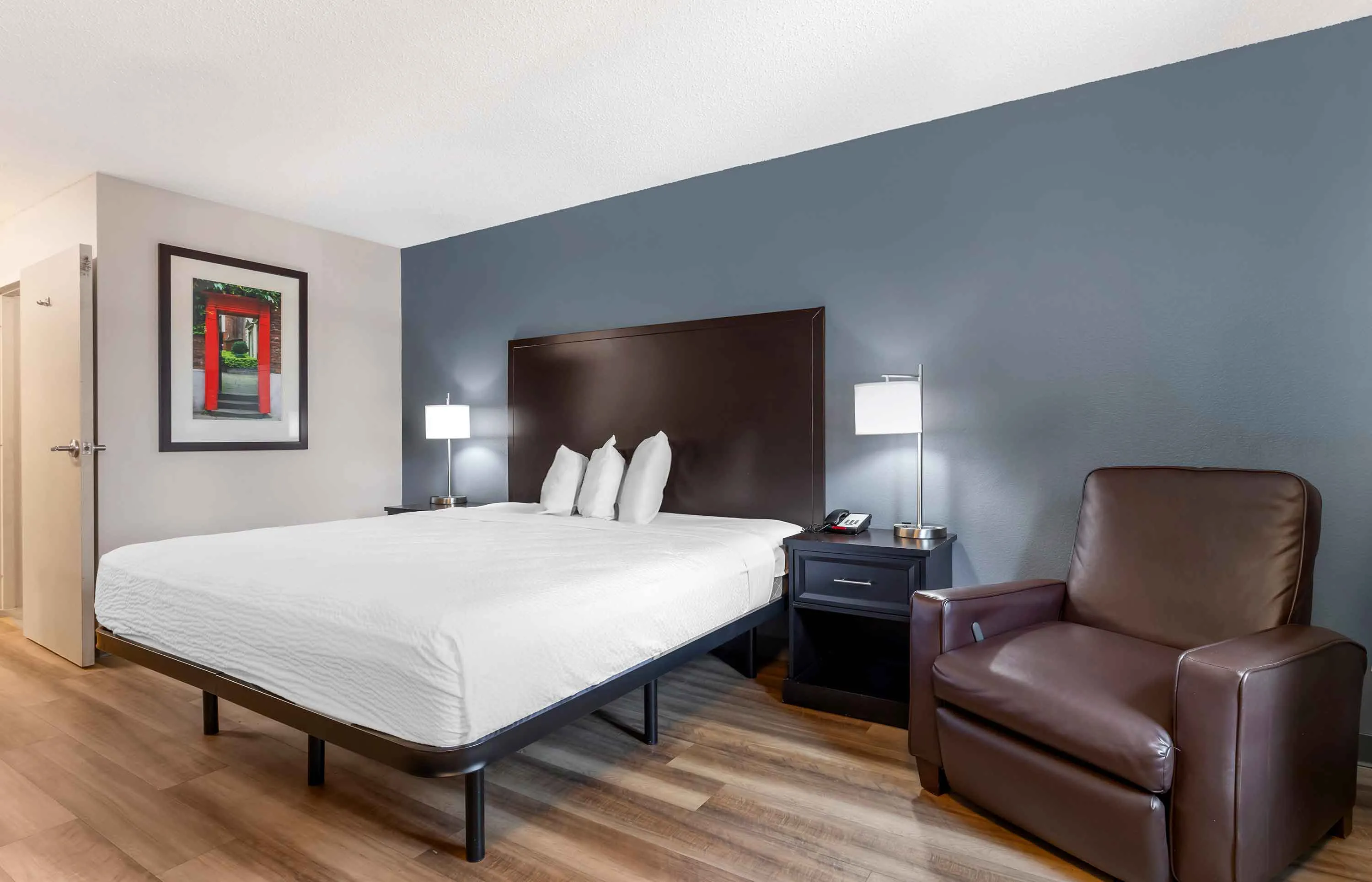 Superior Studio - 1 King Bed