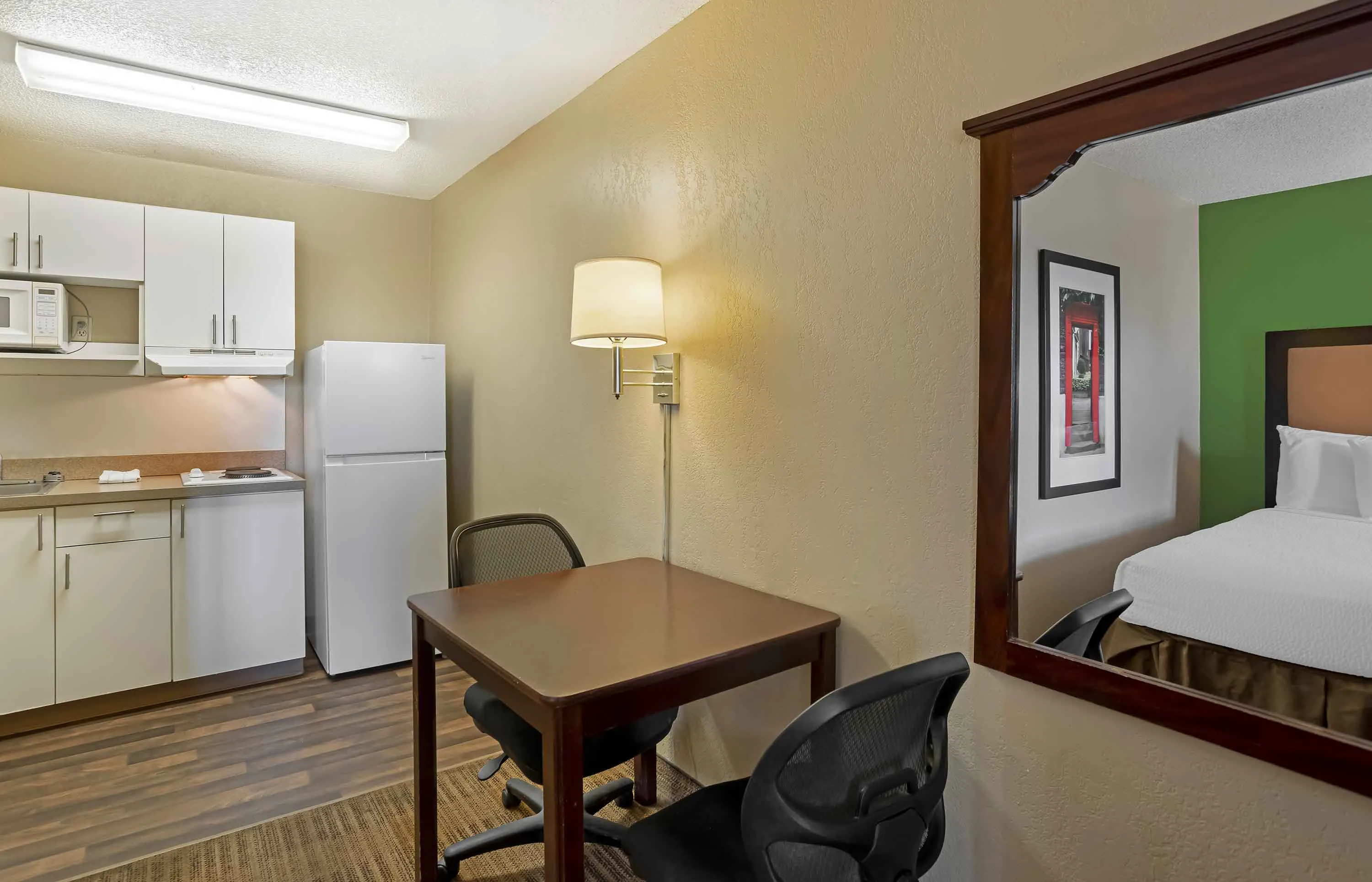 Studio Suite - 2 Twin Beds