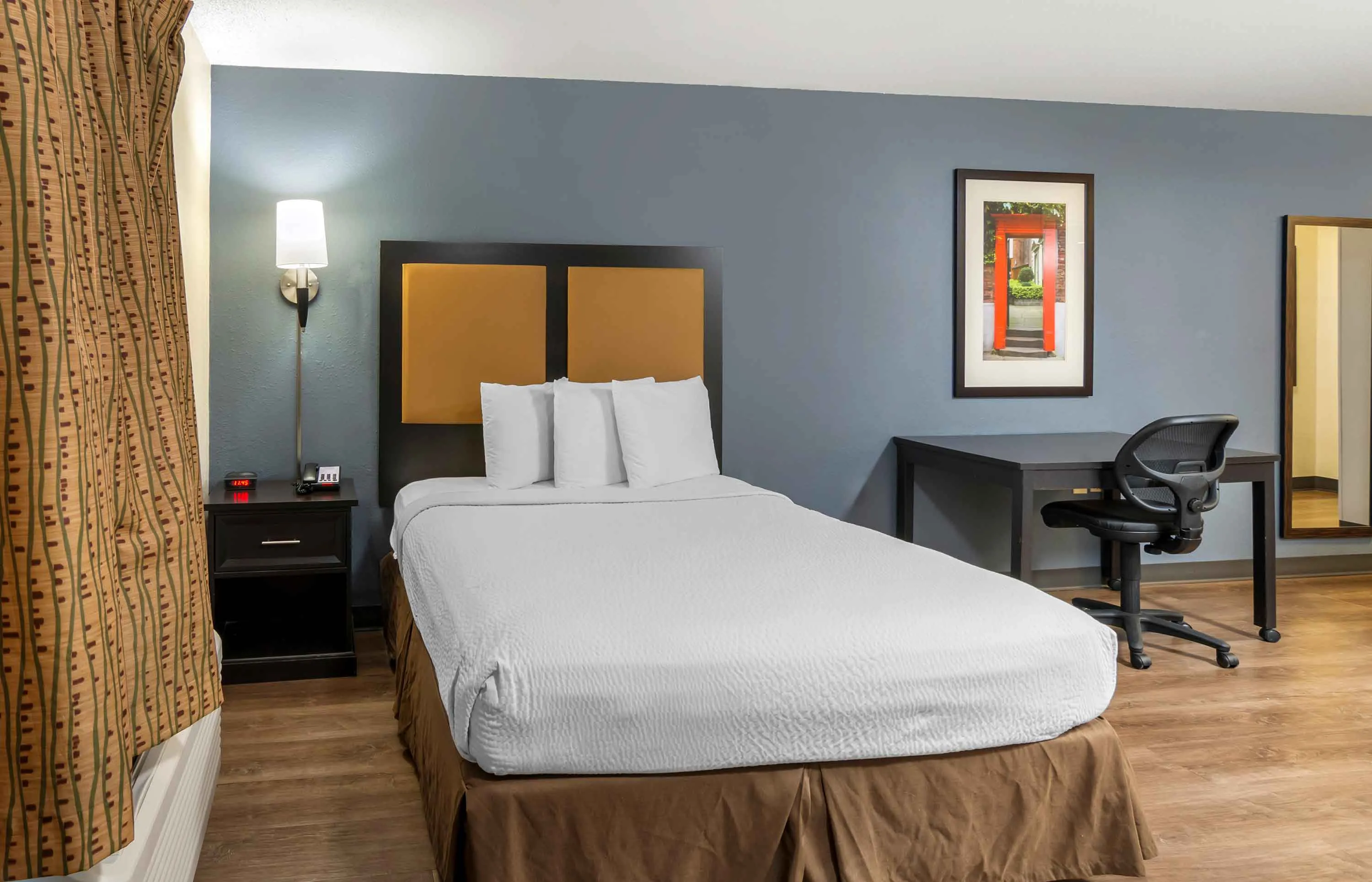 Studio Suite - 1 Queen Bed