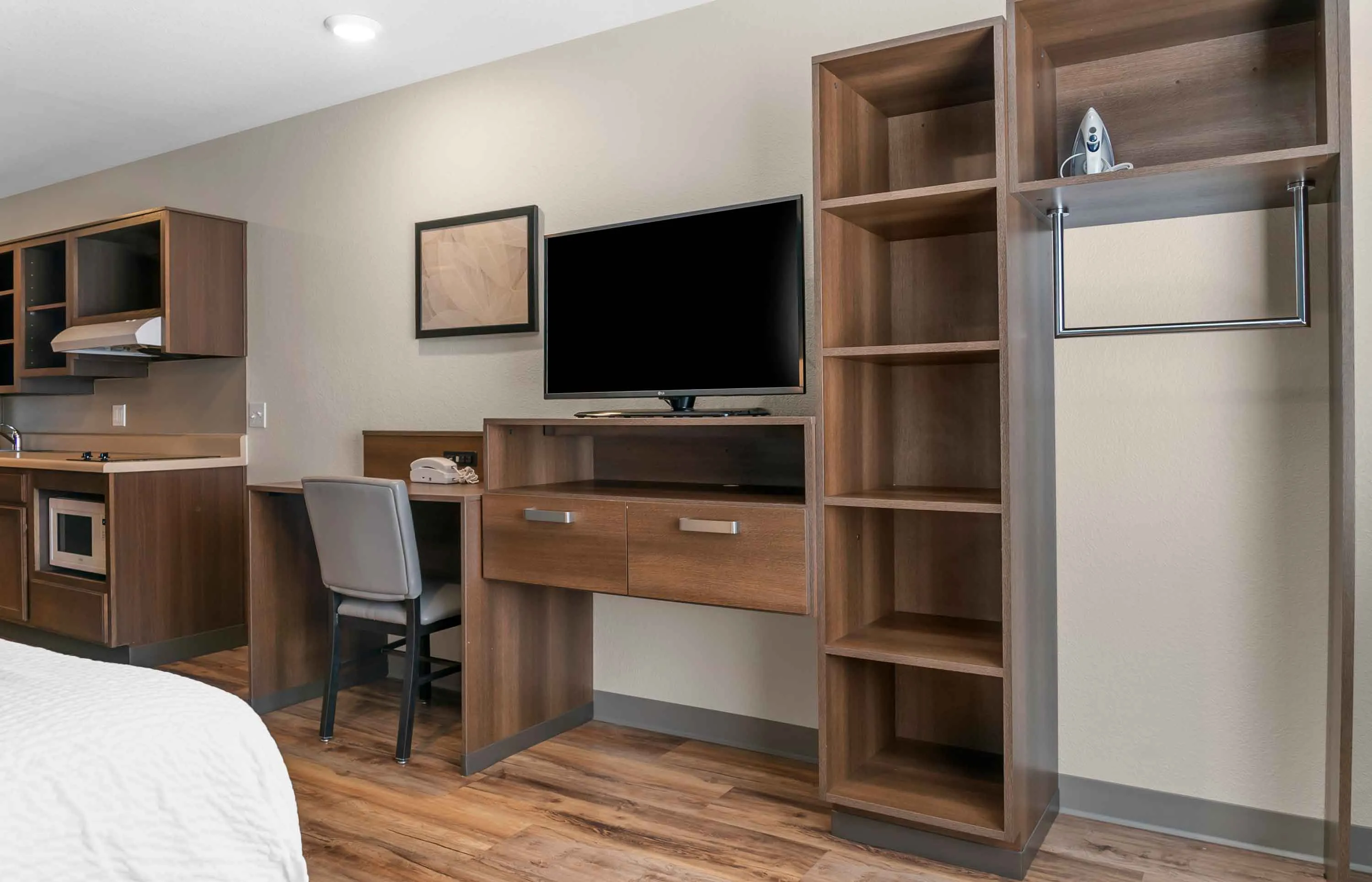 Studio Suite - 1 Queen Bed