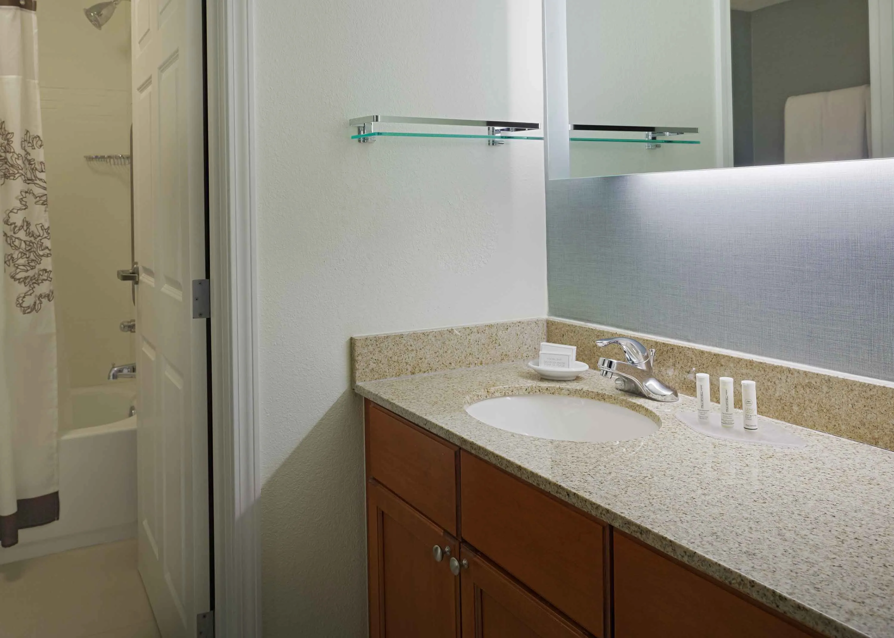 2 Bedroom Suite - 2 Queen Beds