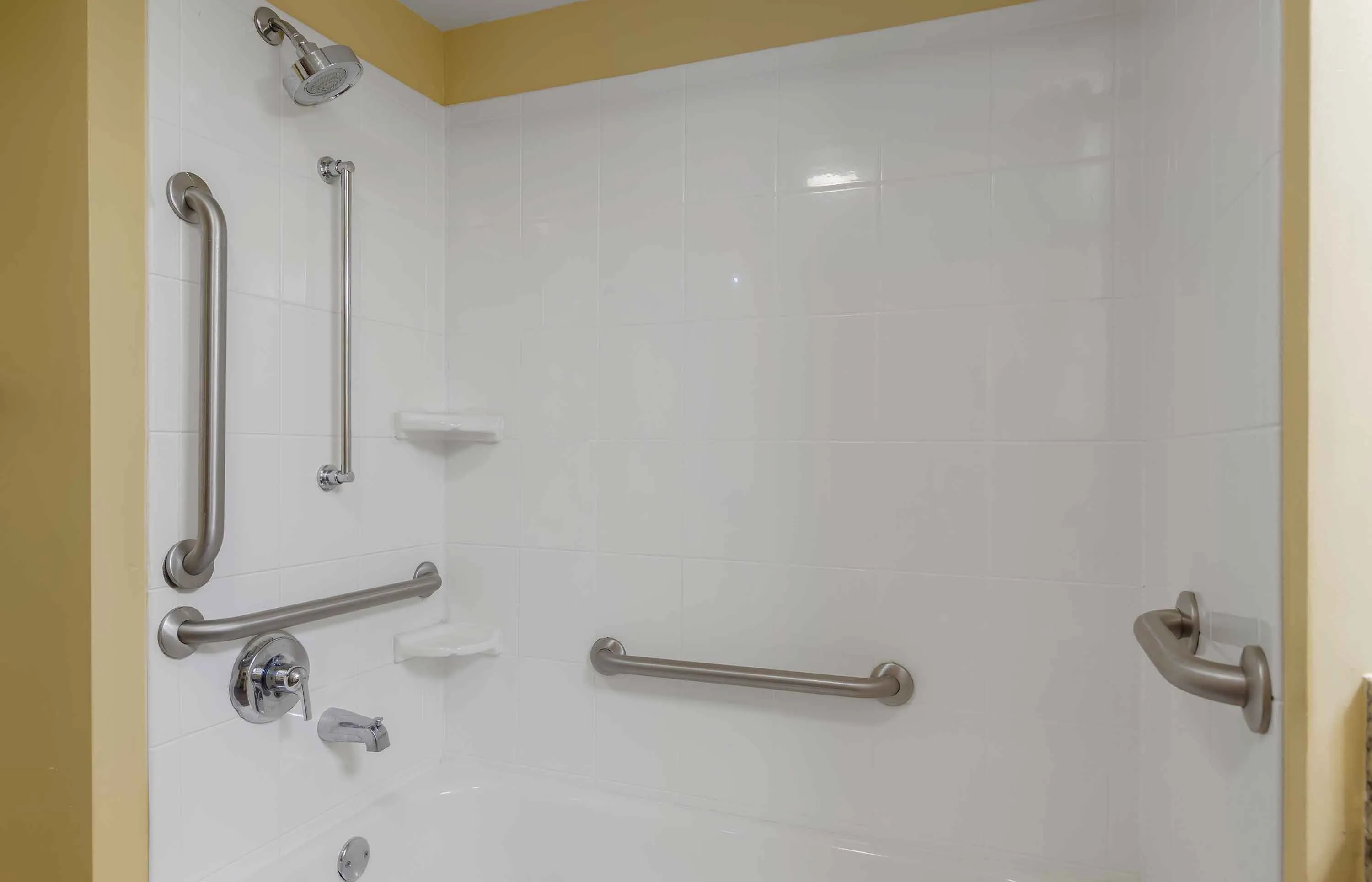 2 Bedroom Suite - 2 Queen Beds