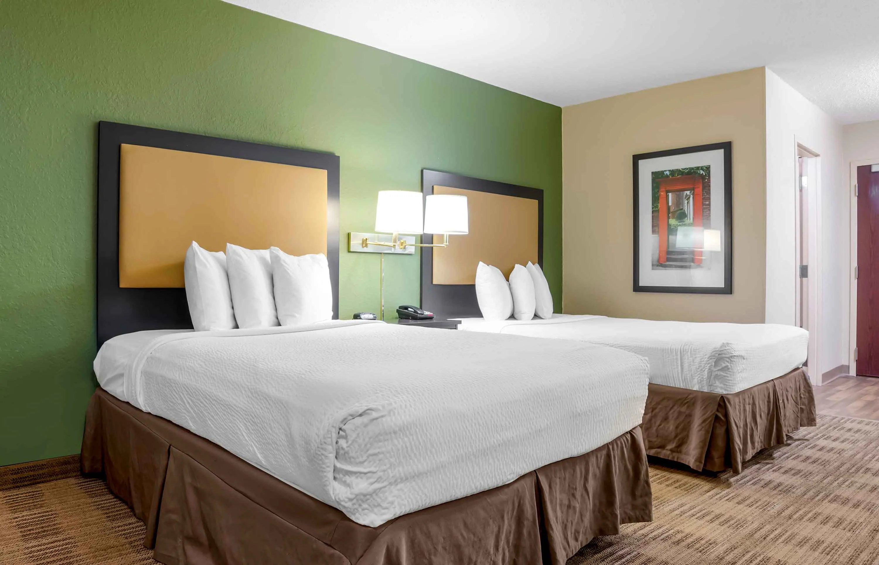 Studio Suite - 2 Full Beds