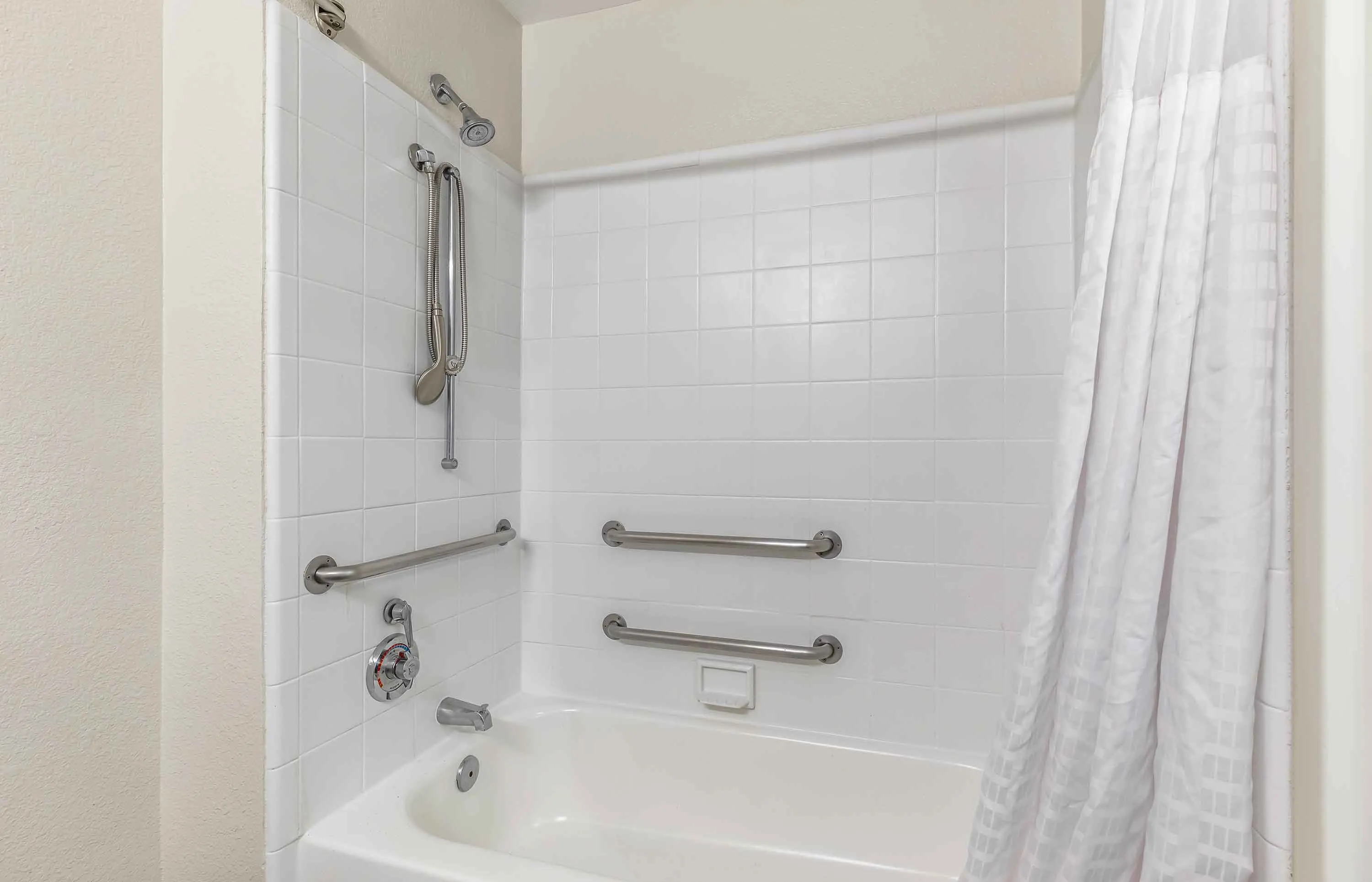 Studio Suite - 2 Queen Beds