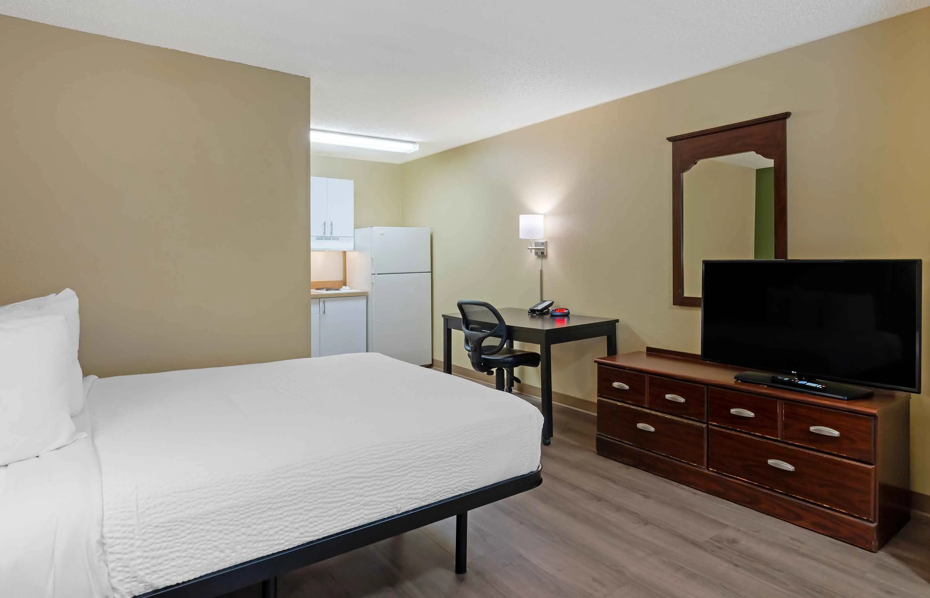 Studio Suite - 1 Queen Bed