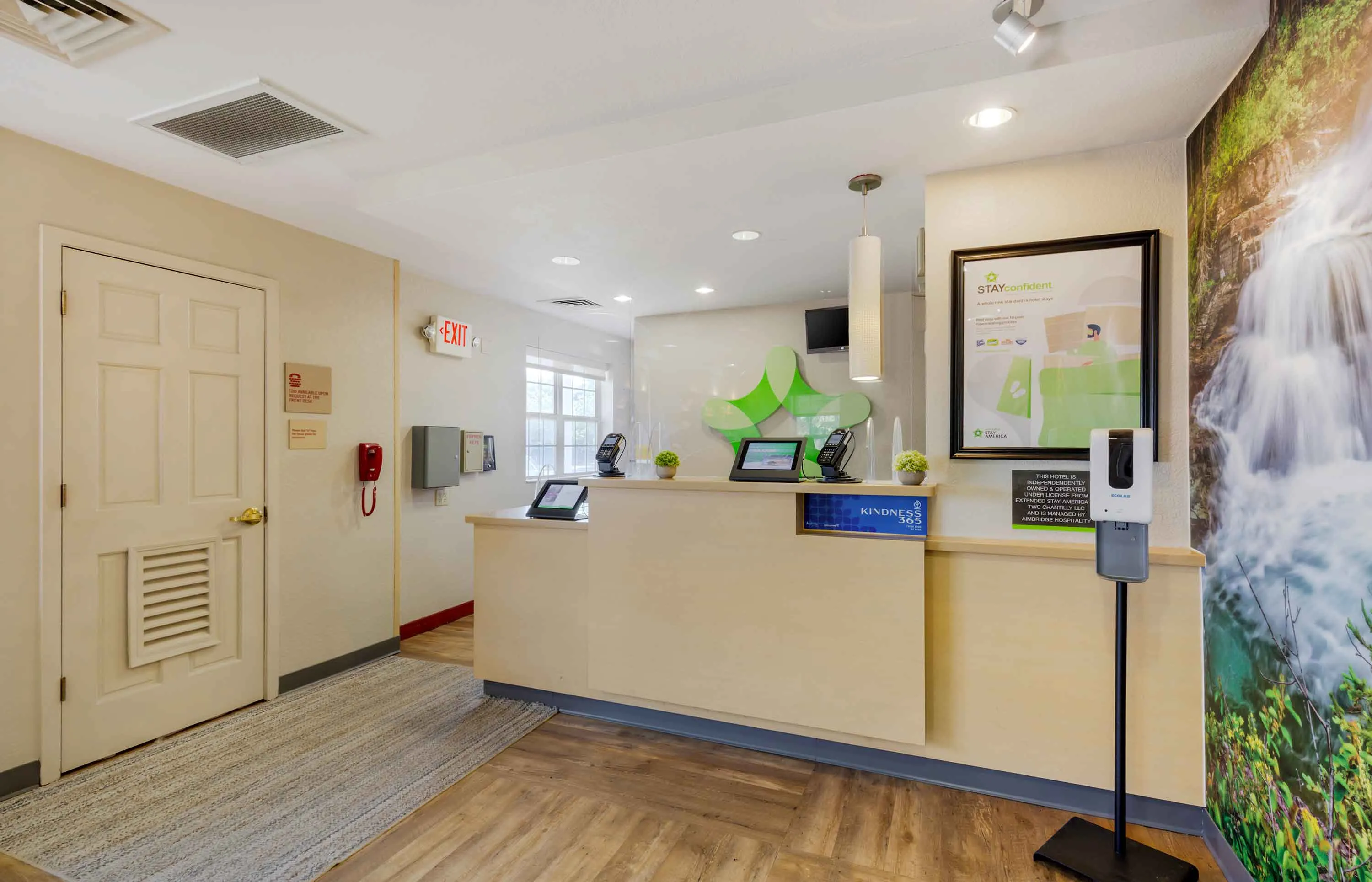 Lobby and Guest Check-in