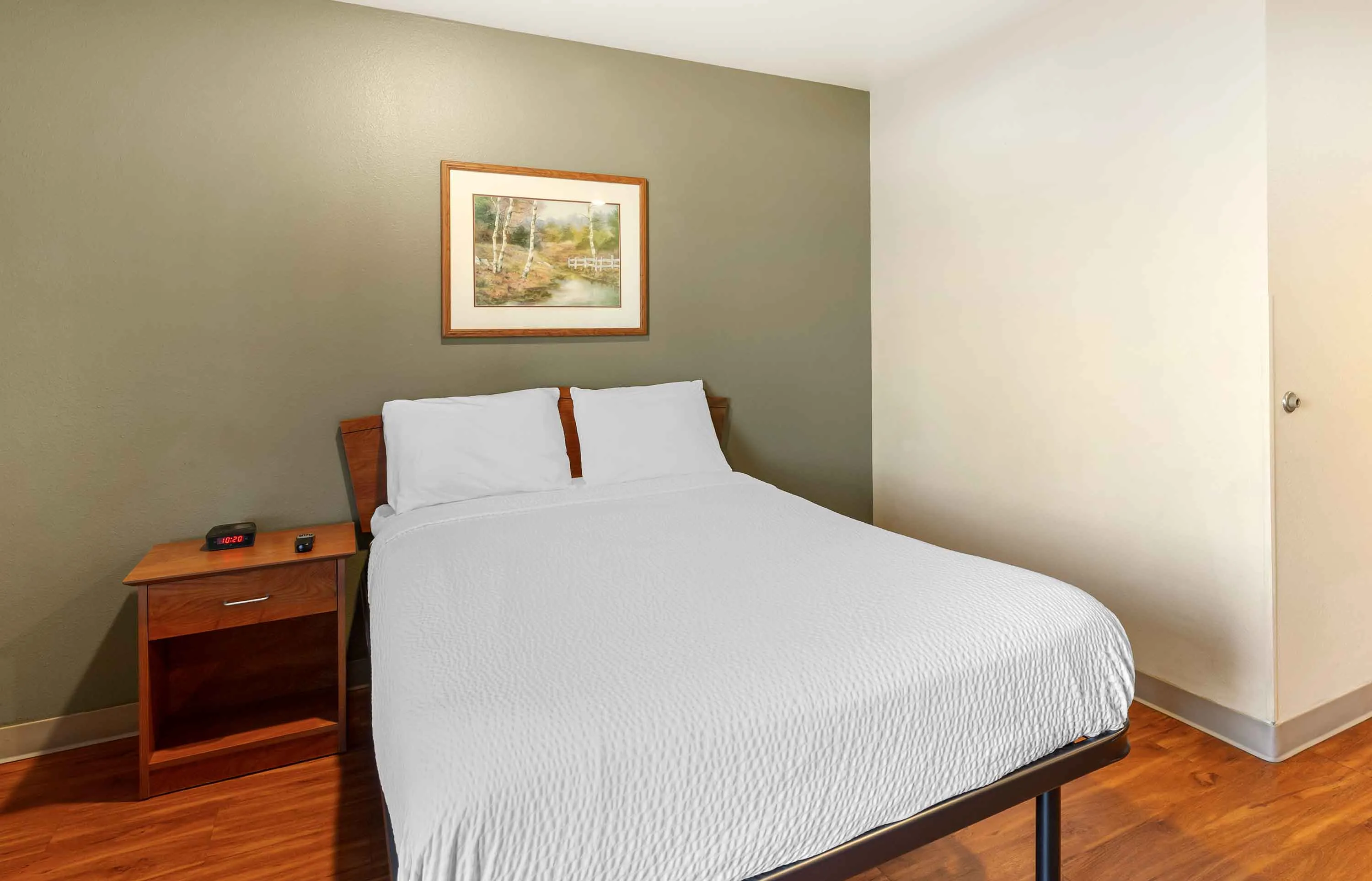 Studio Suite - 1 Full Bed