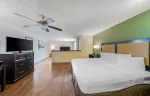 1 Bedroom Suite - 1 King Bed
