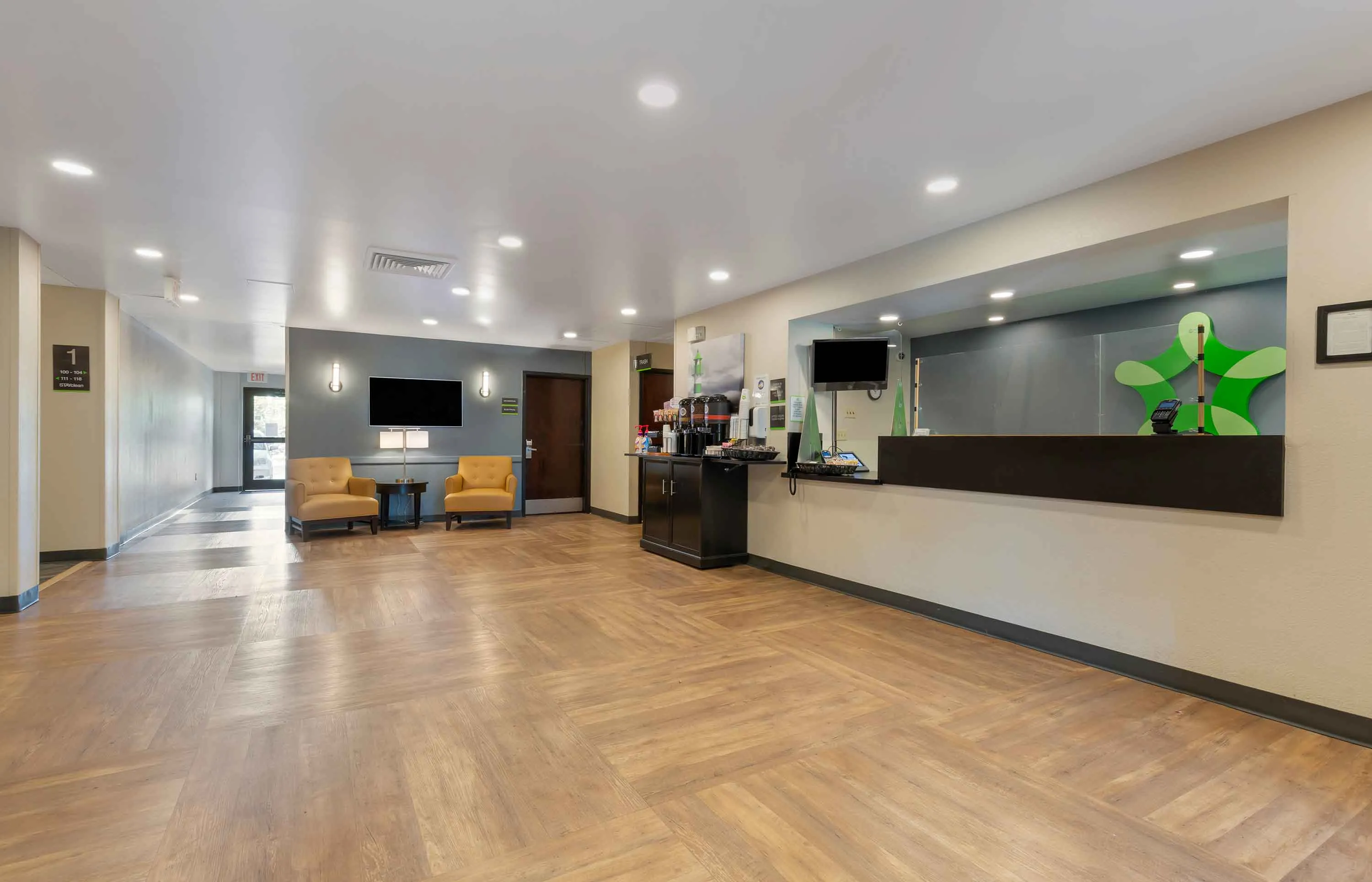 Lobby and Guest Check-in