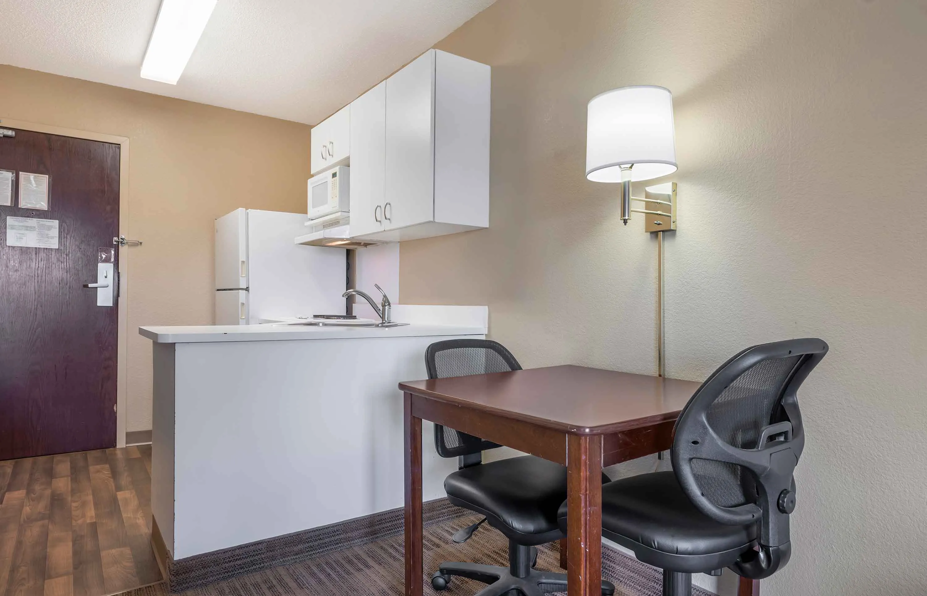 Studio Suite - 2 Full Beds