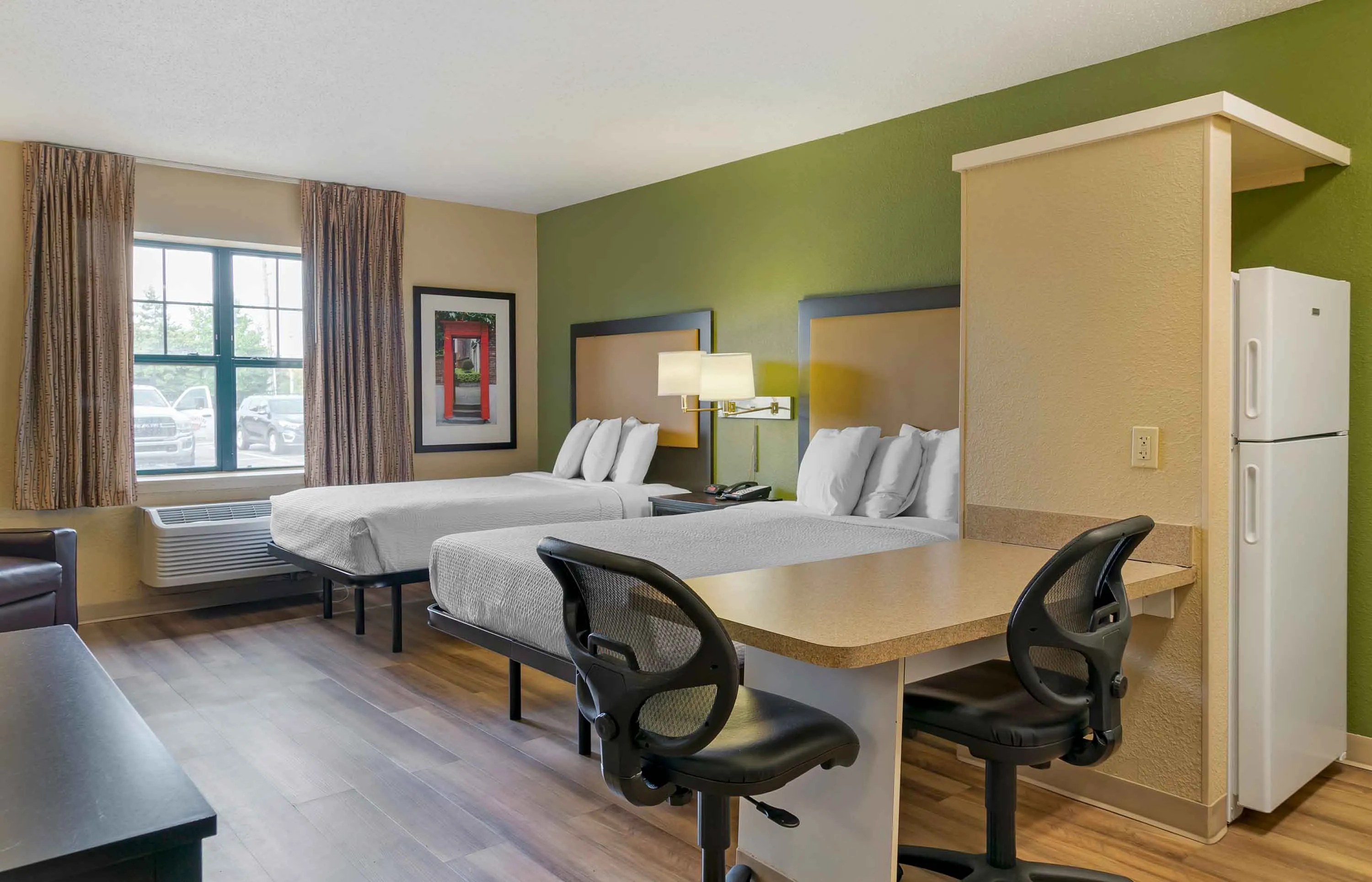 Studio Suite - 2 Full Beds