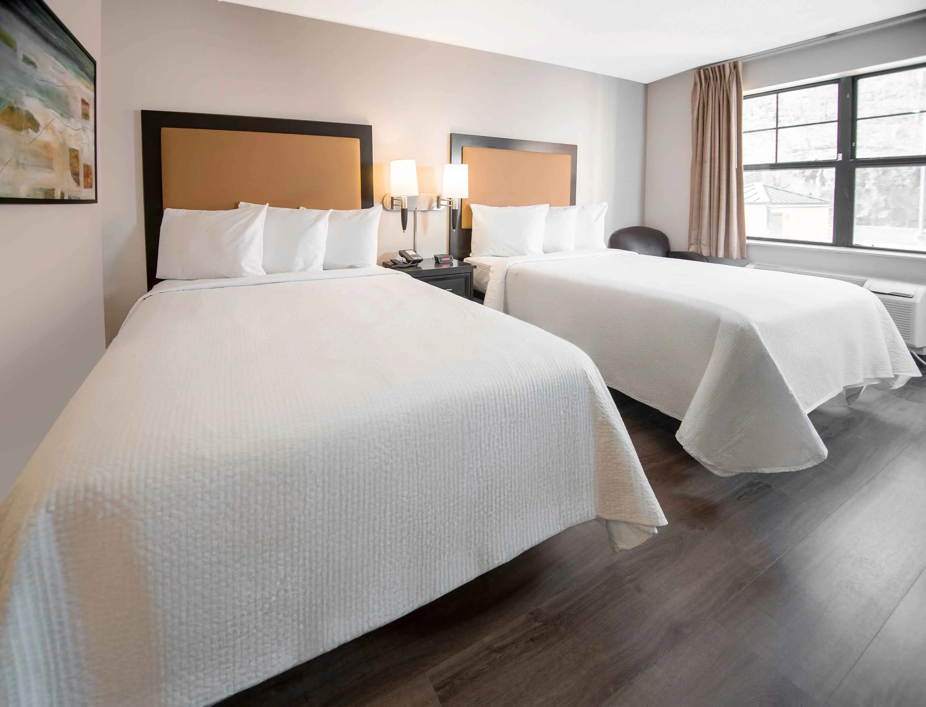 Deluxe Studio - 2 Queen Beds