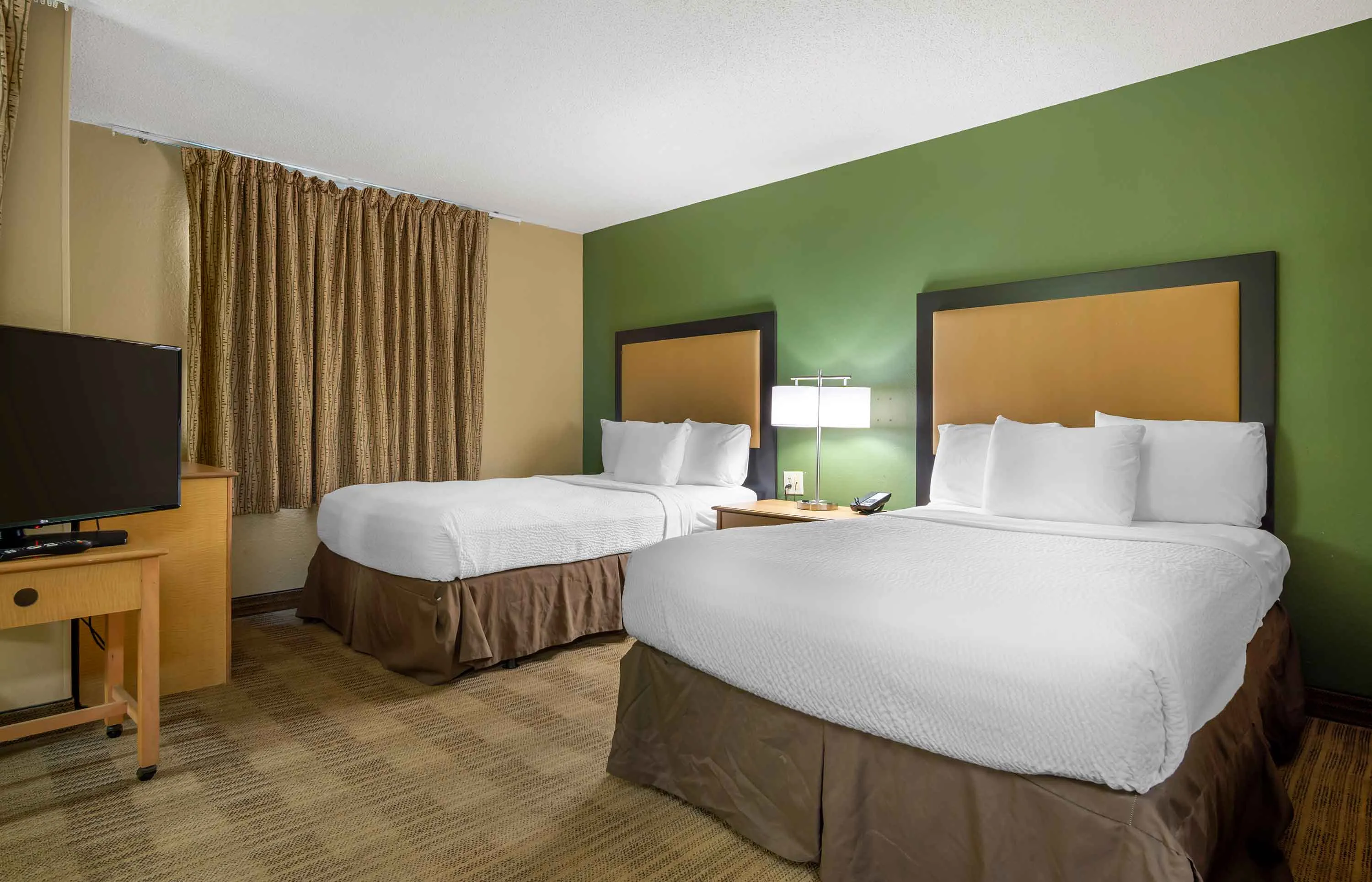 Studio Suite - 2 Queen Beds