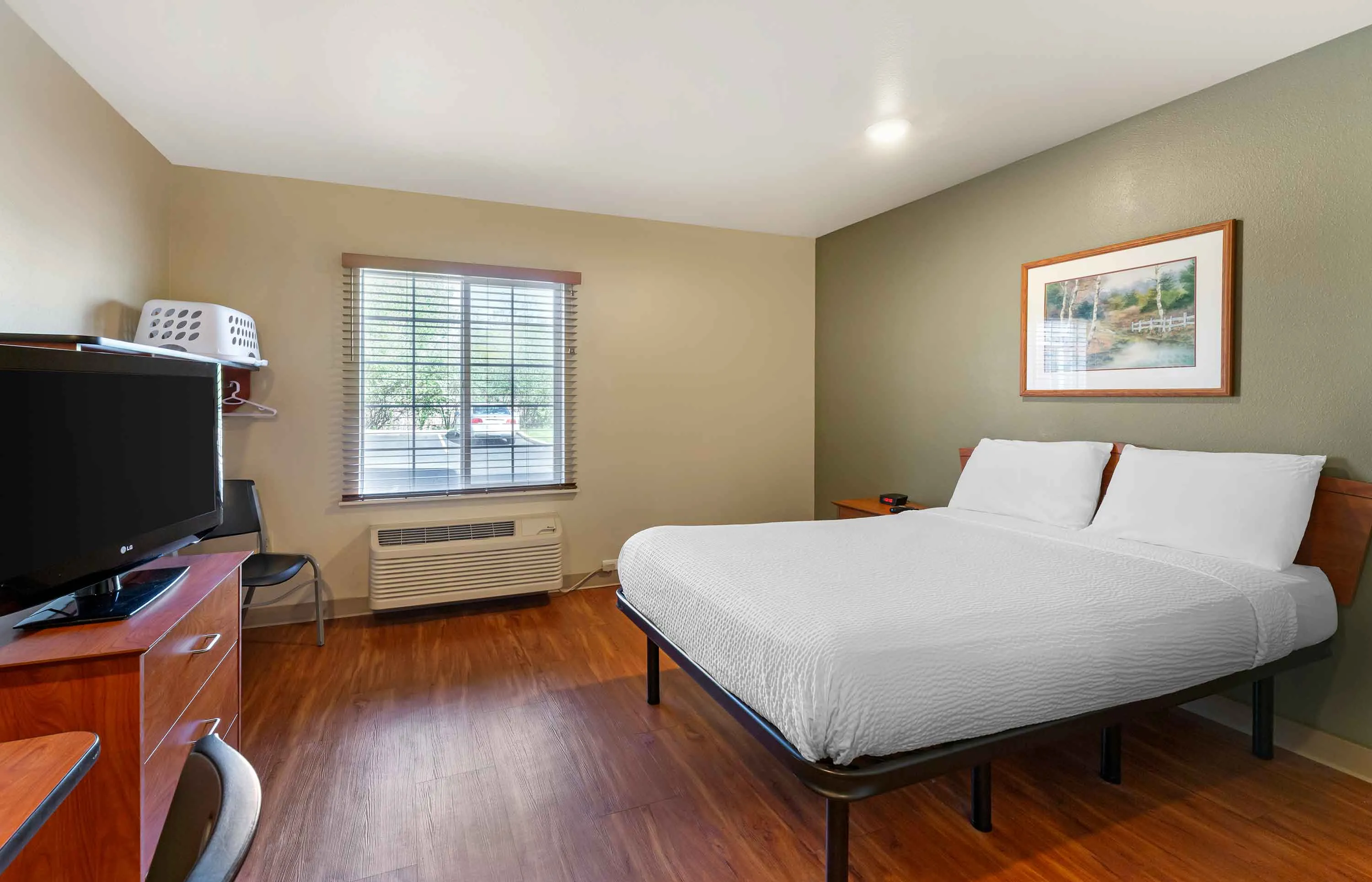 Studio Suite - 1 Full Bed