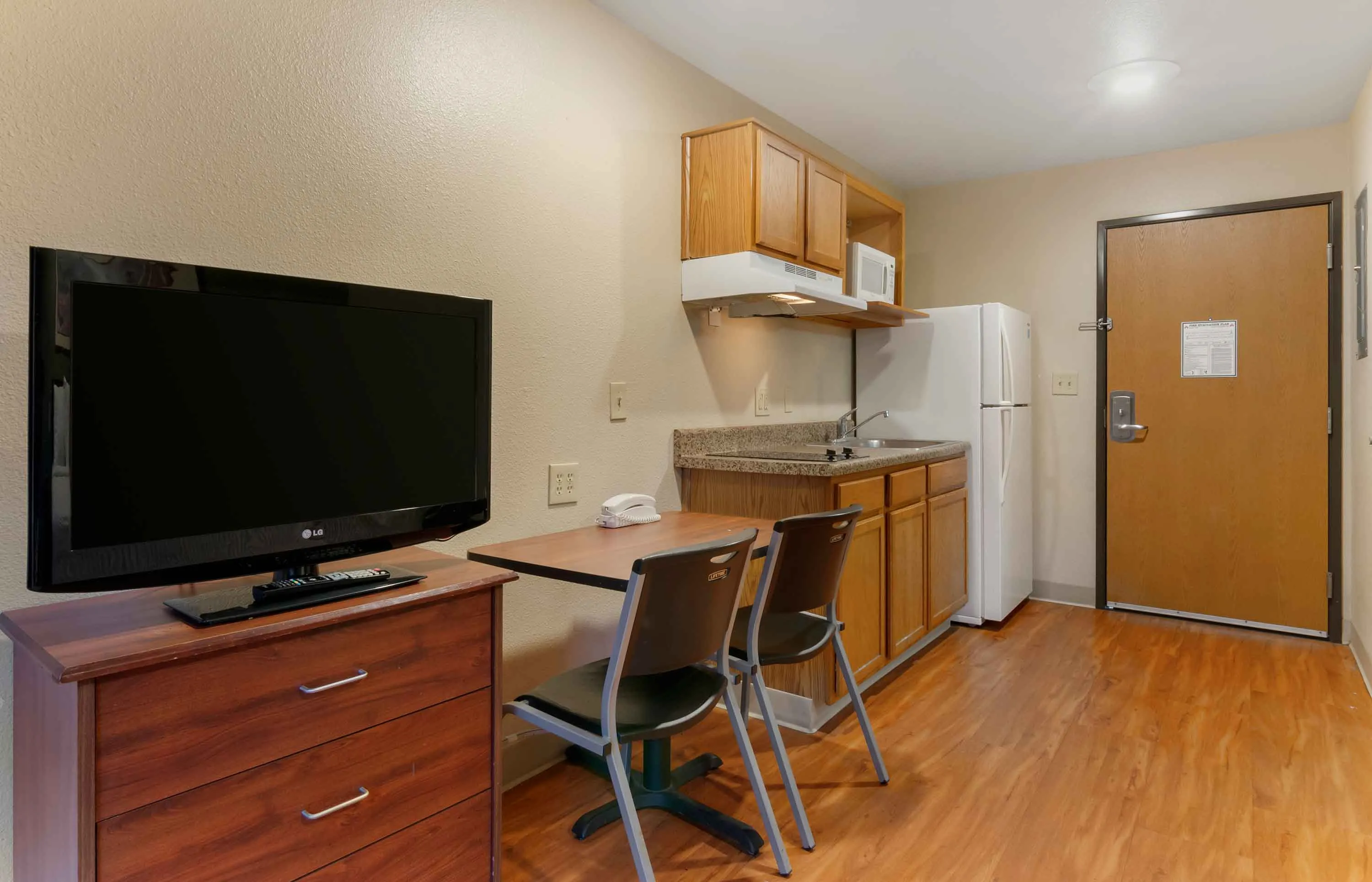 Studio Suite - 1 Full Bed
