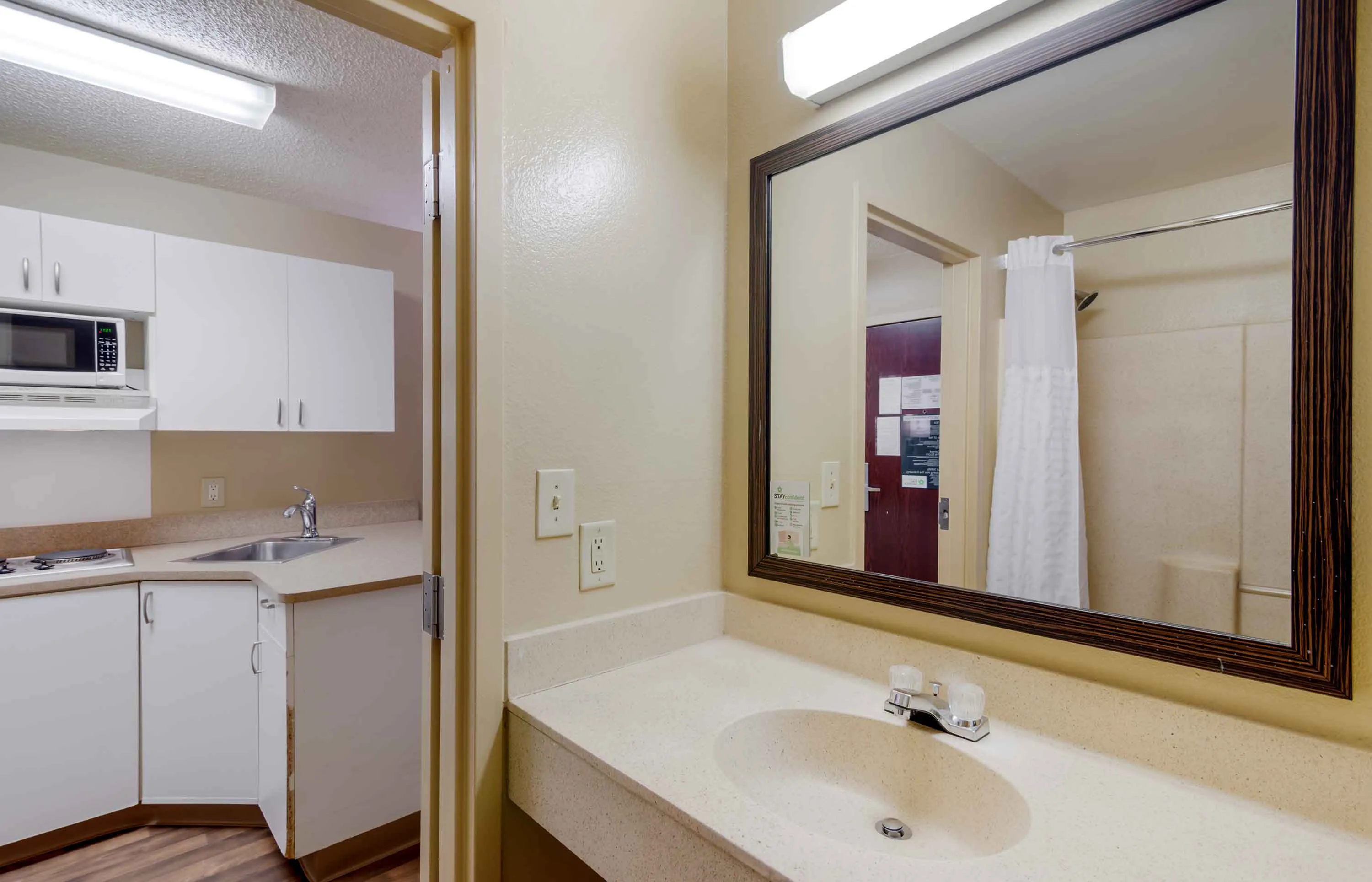 Studio Suite - 2 Full Beds