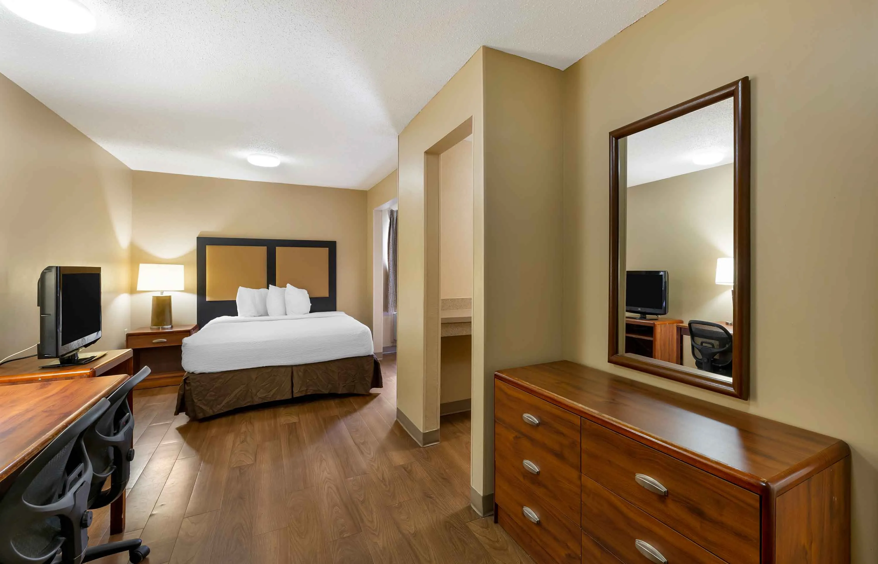 Studio Suite - 2 Queen Beds