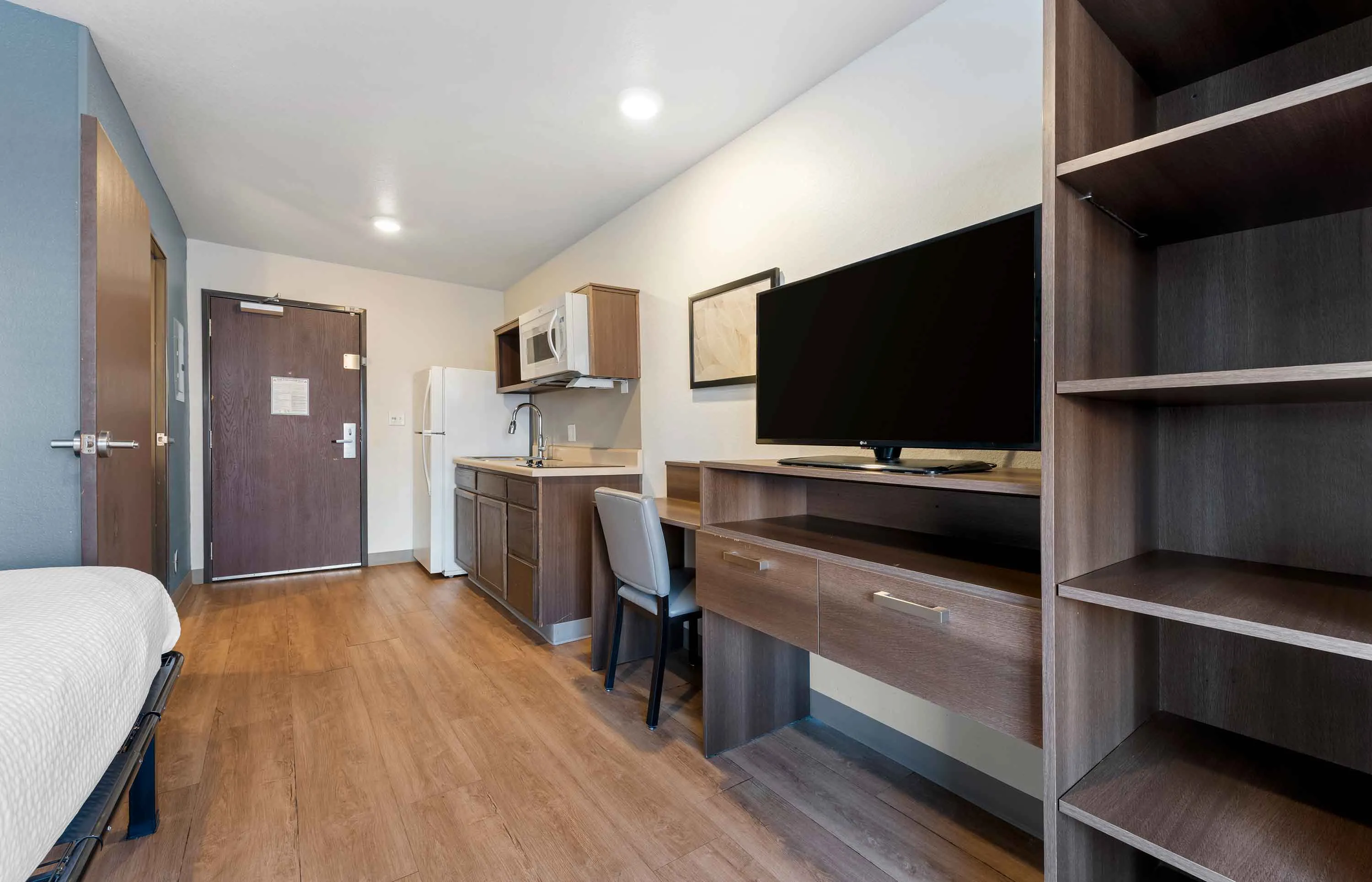 Studio Suite - 1 Queen Bed