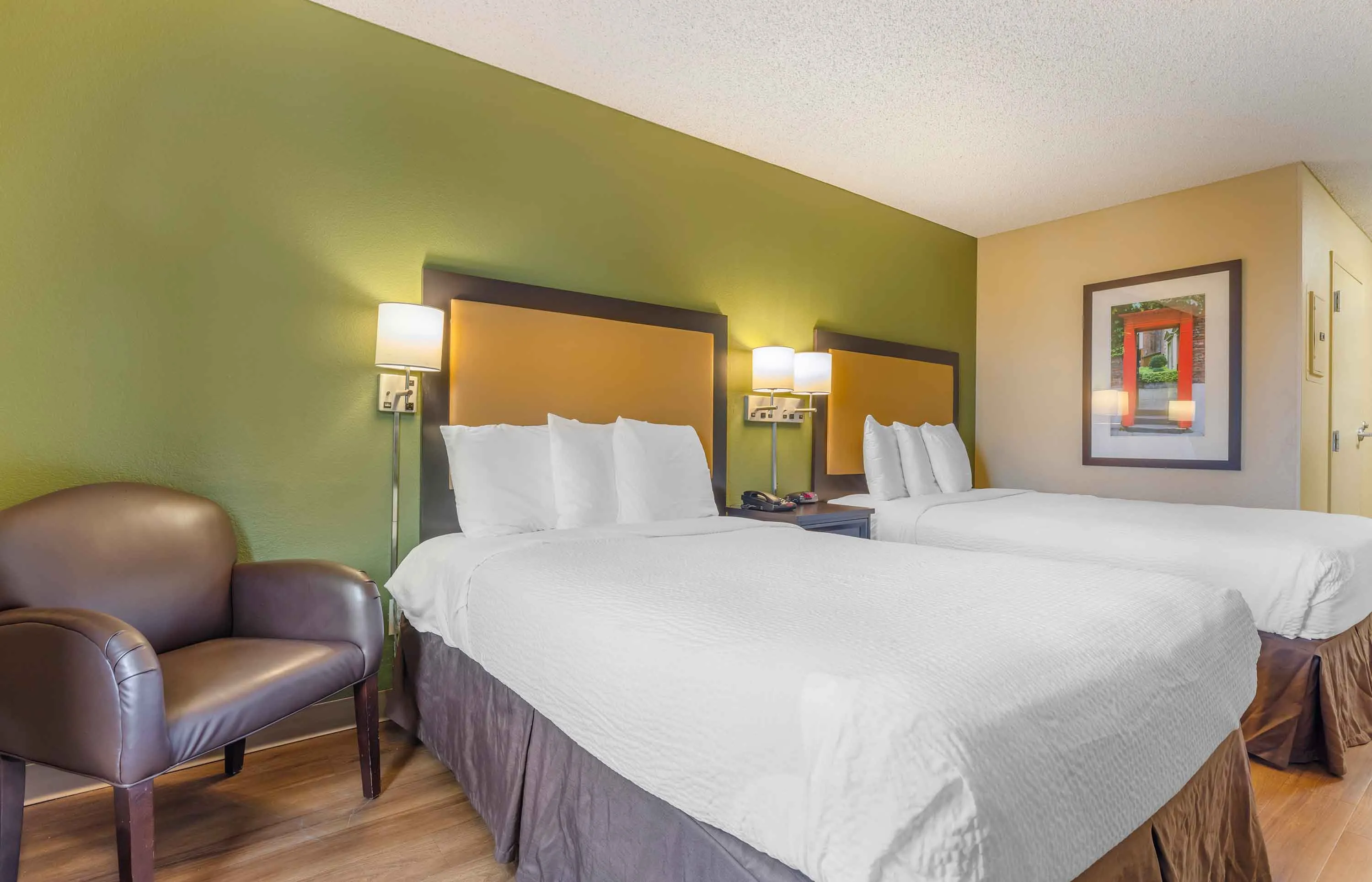 Studio Suite - 2 Full Beds