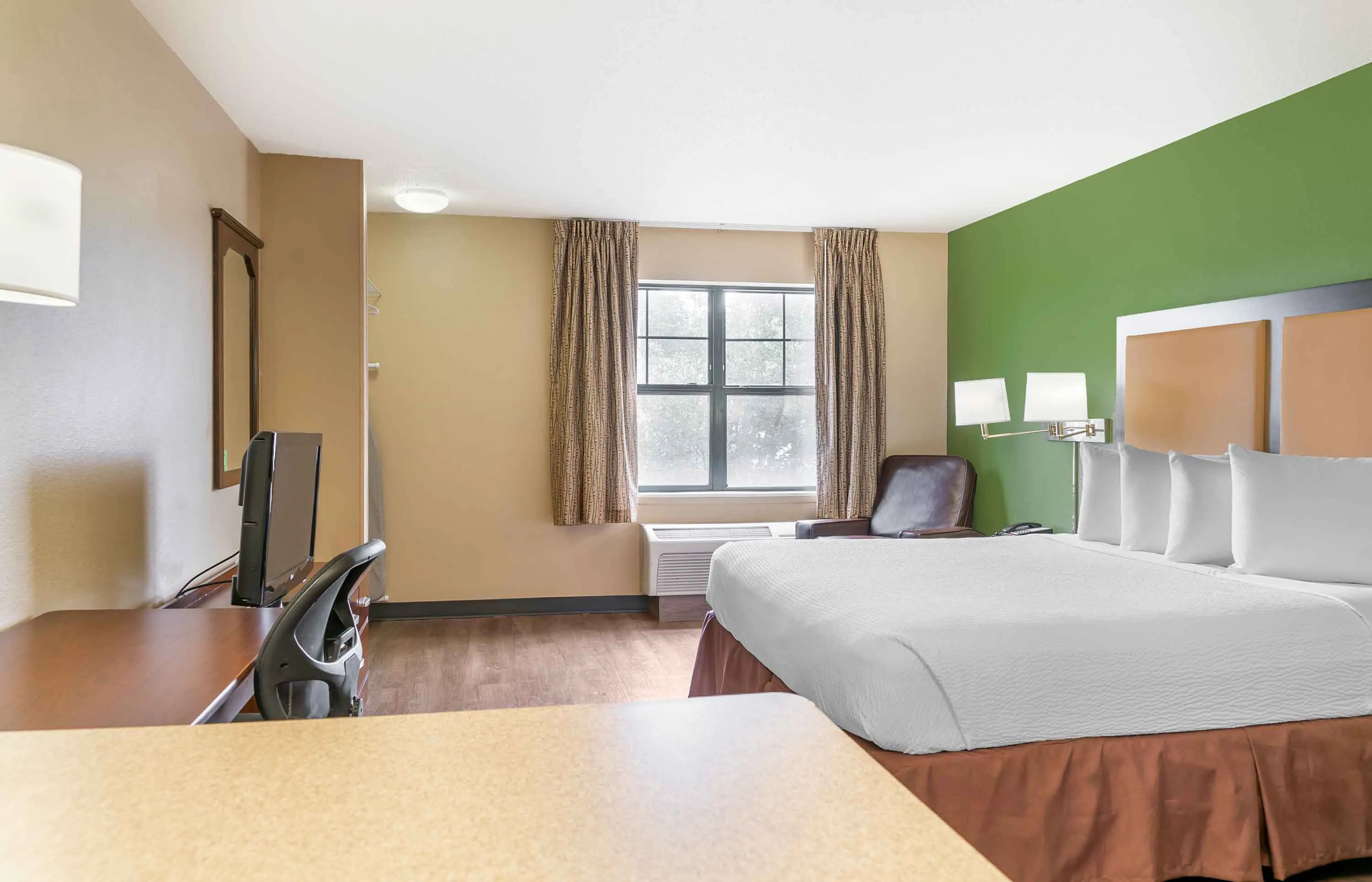 Studio Suite - 1 King Bed