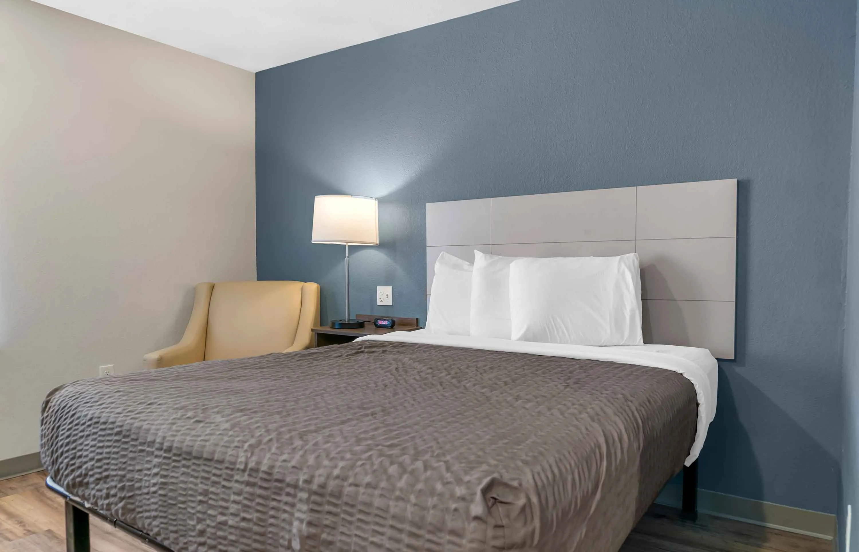 Studio Suite - 1 Queen Bed