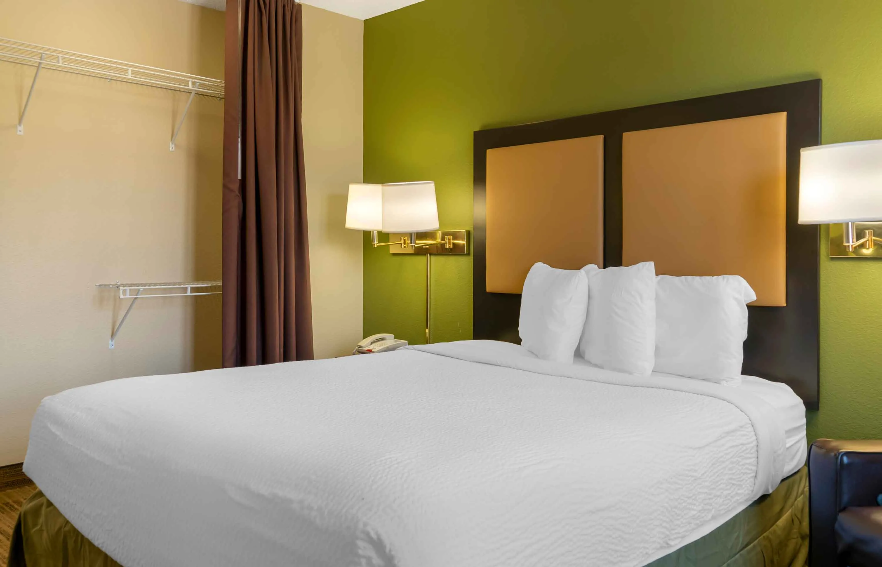 Studio Suite - 1 Queen Bed