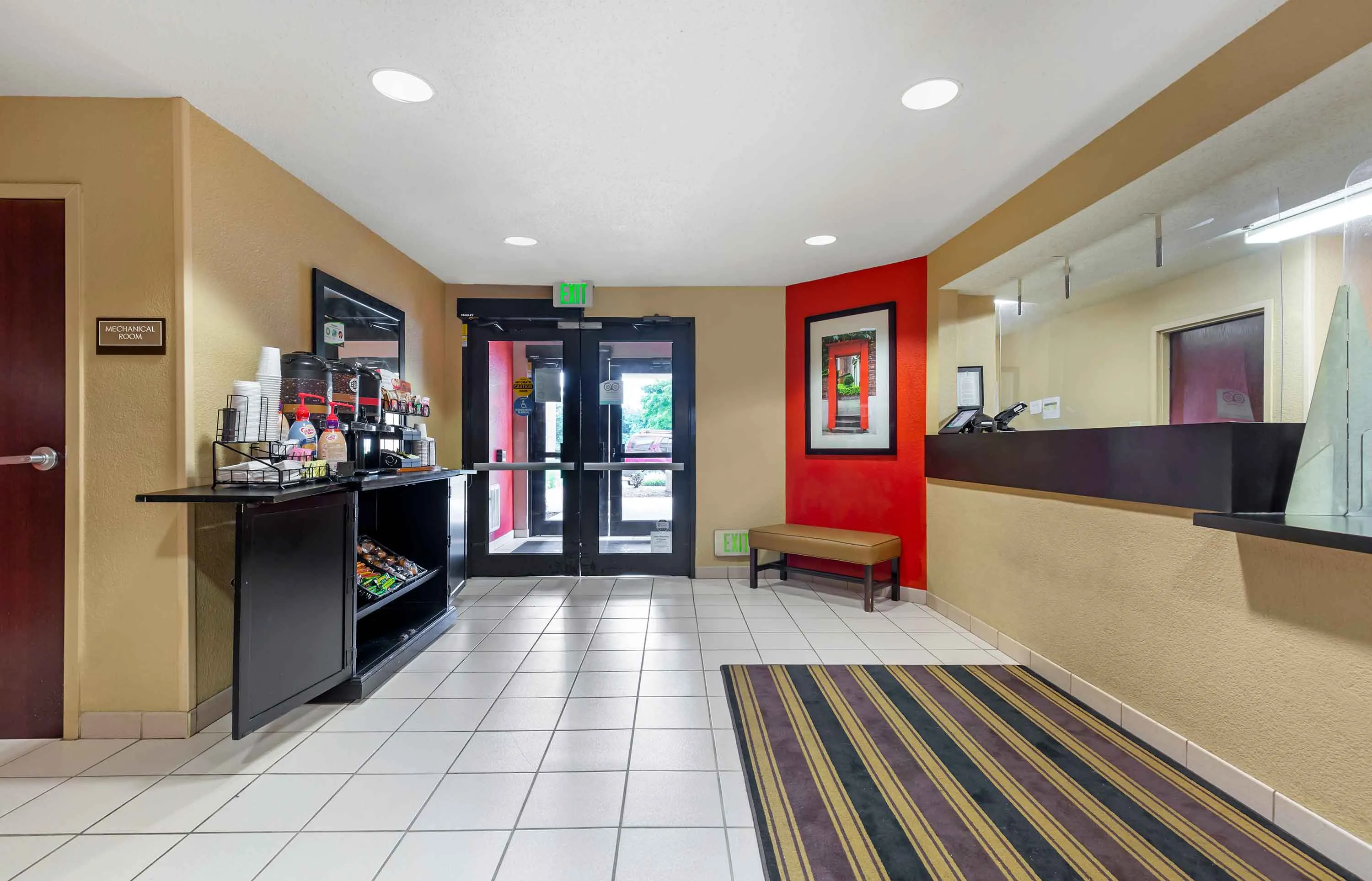 Lobby and Guest Check-in
